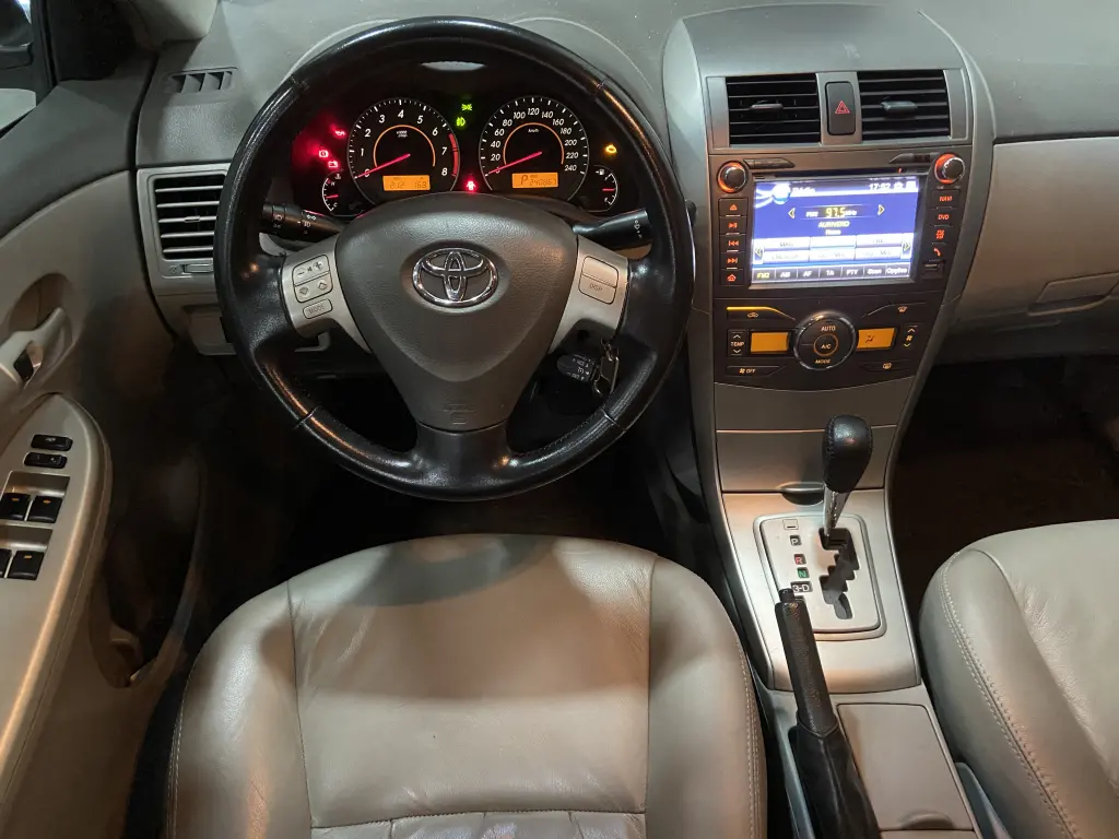 TOYOTA Corolla - Foto