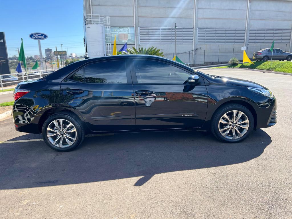 TOYOTA Corolla - Foto