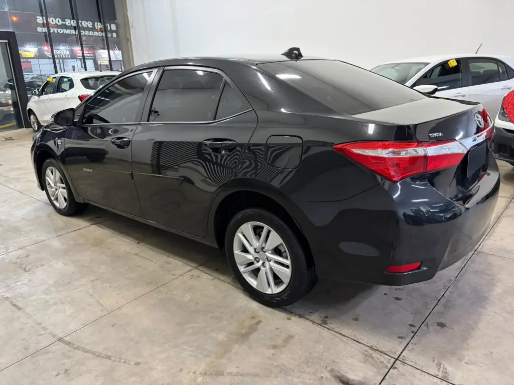 TOYOTA Corolla - Foto