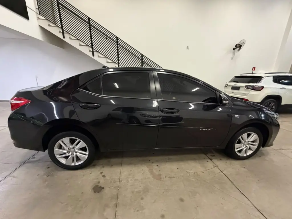 TOYOTA Corolla - Foto