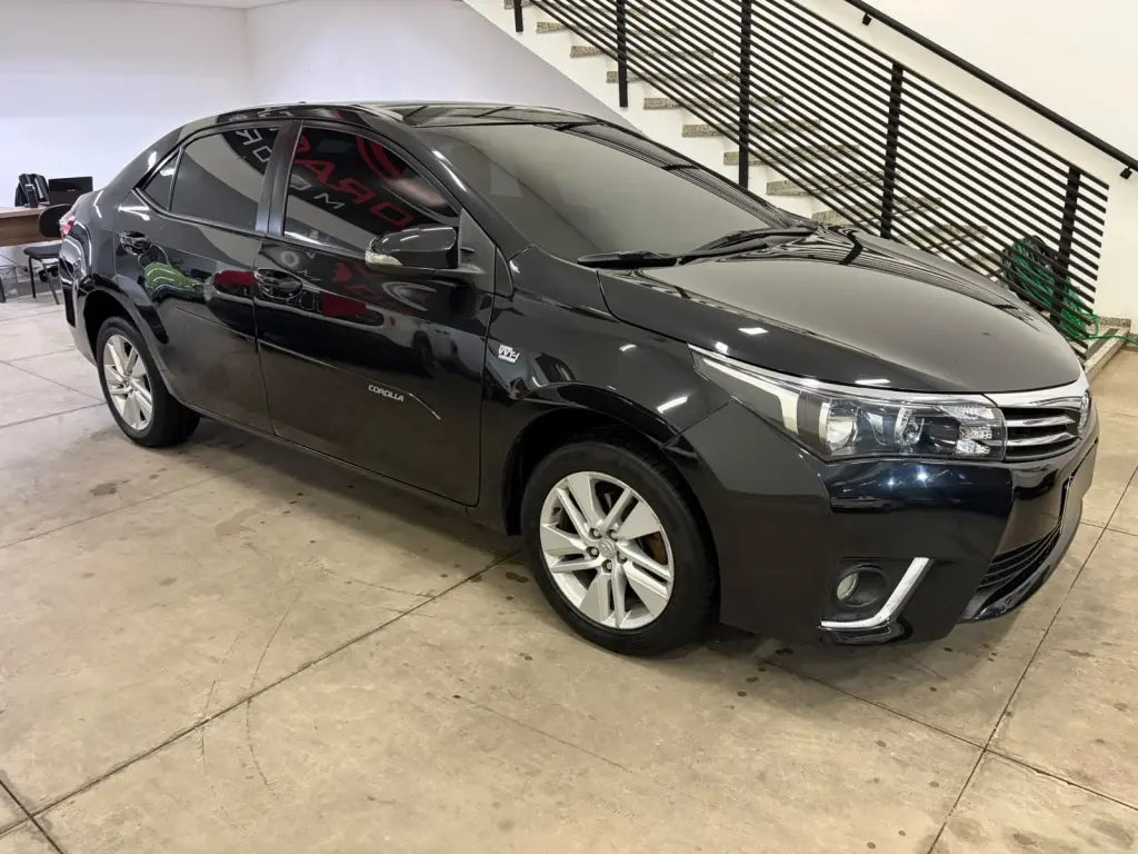 TOYOTA Corolla - Foto