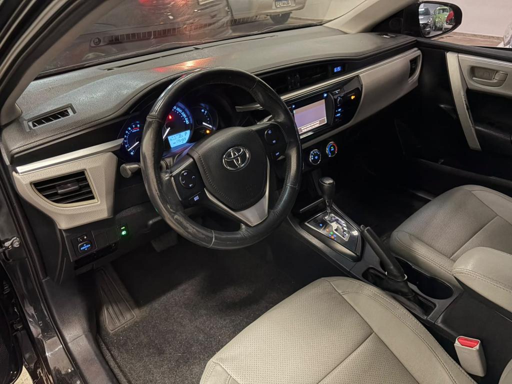 TOYOTA Corolla - Foto