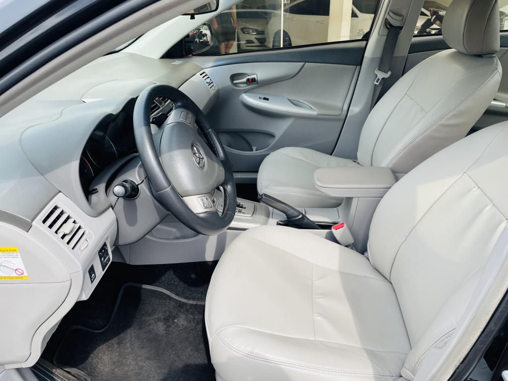 TOYOTA Corolla - Foto
