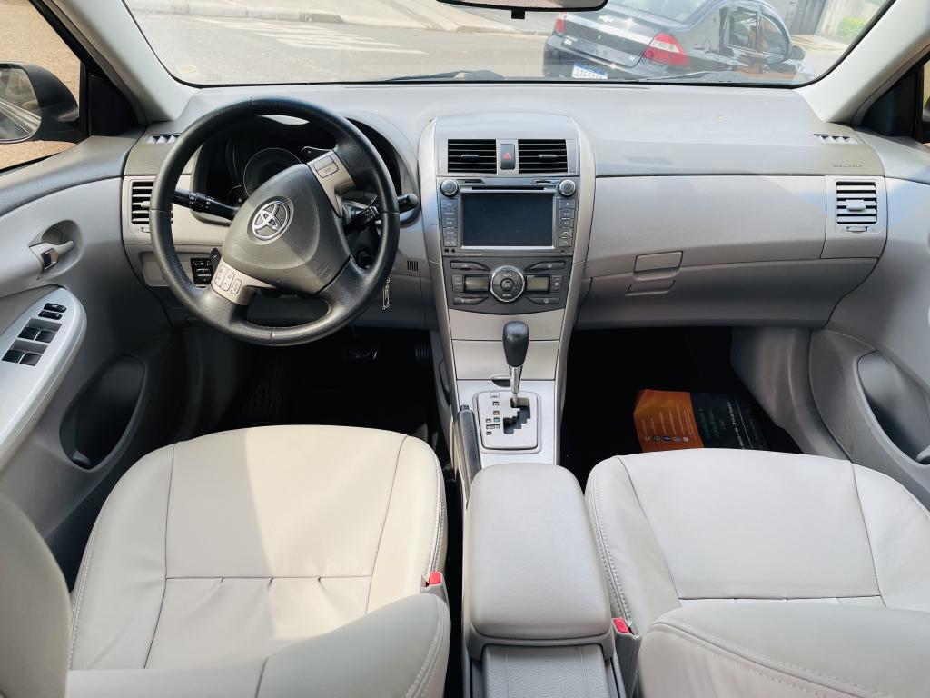 TOYOTA Corolla - Foto