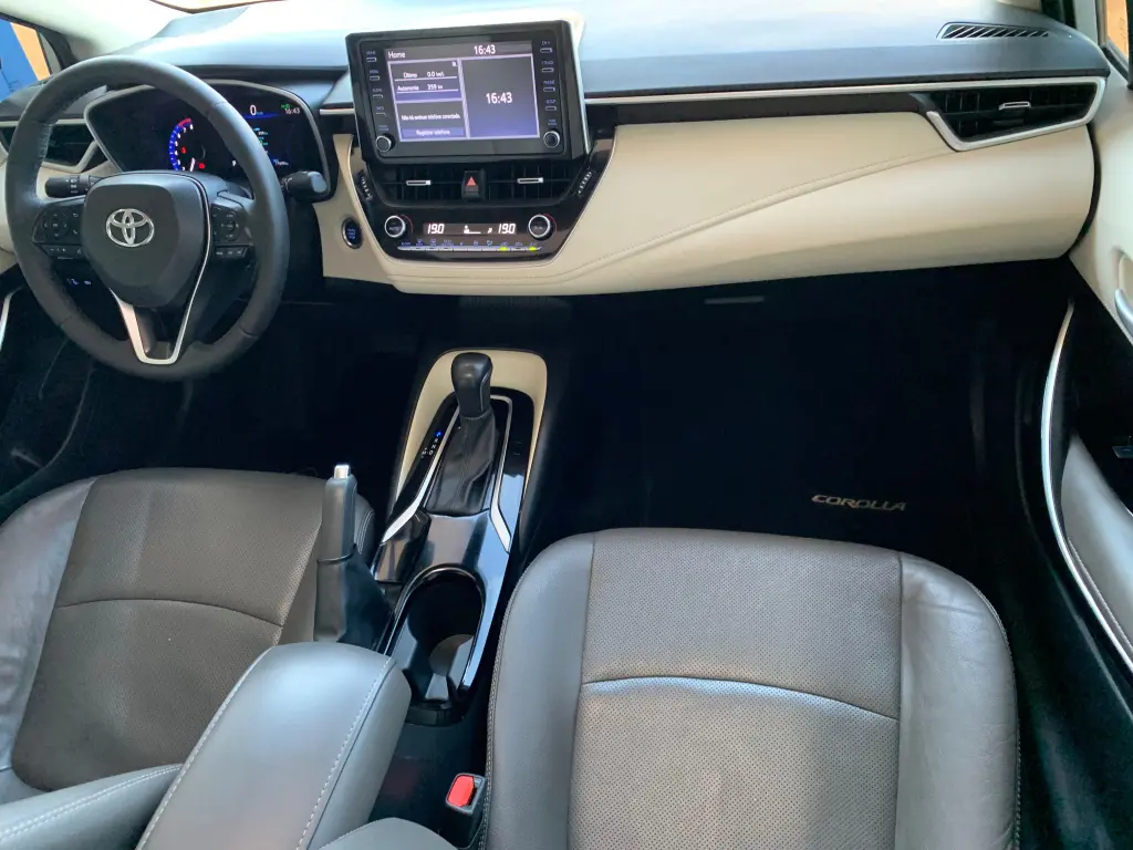 TOYOTA Corolla - Foto