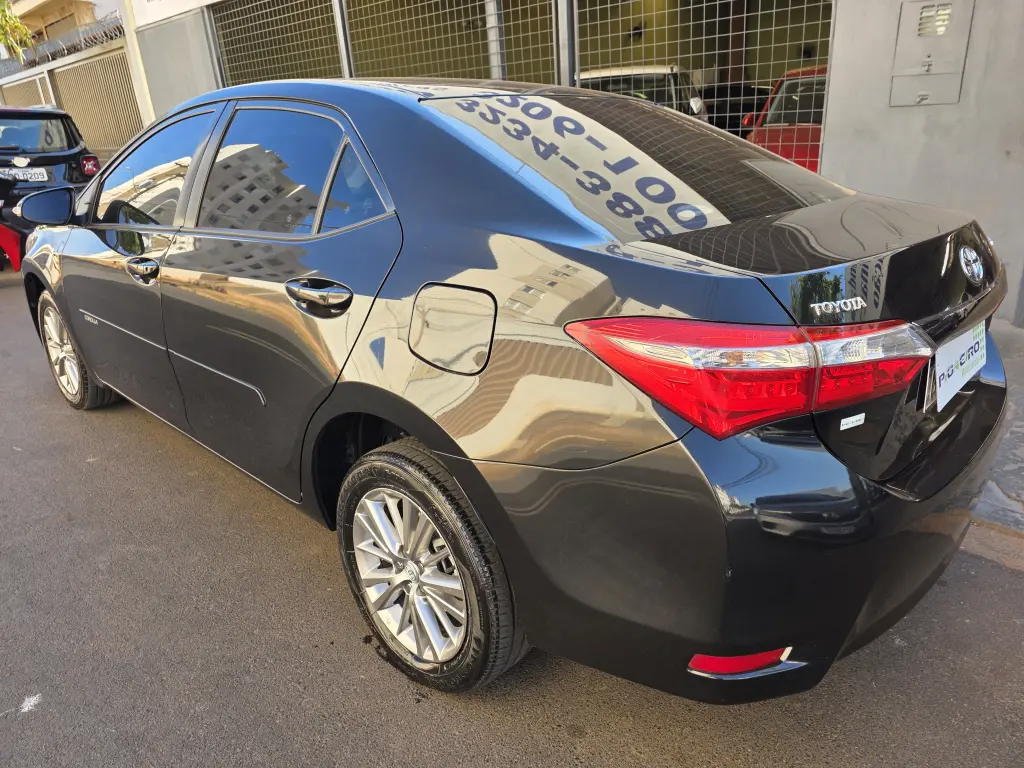 TOYOTA Corolla - Foto