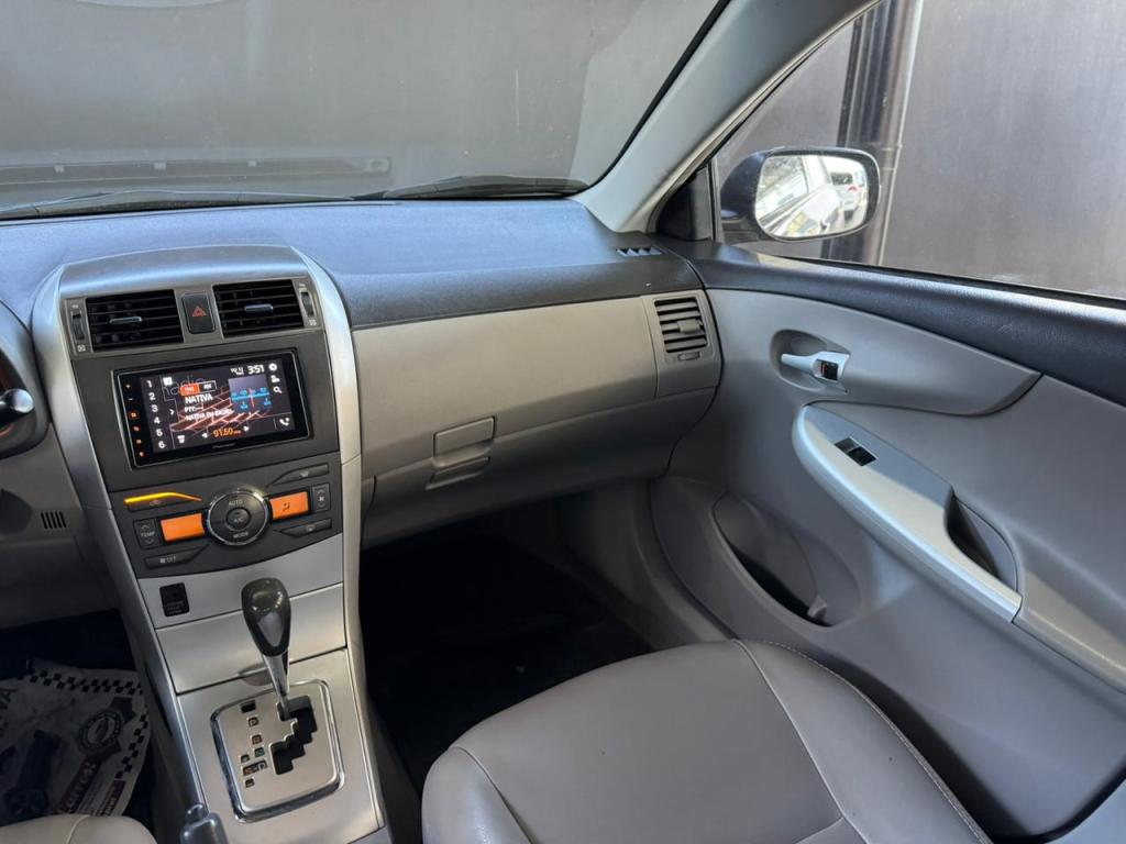 TOYOTA Corolla - Foto