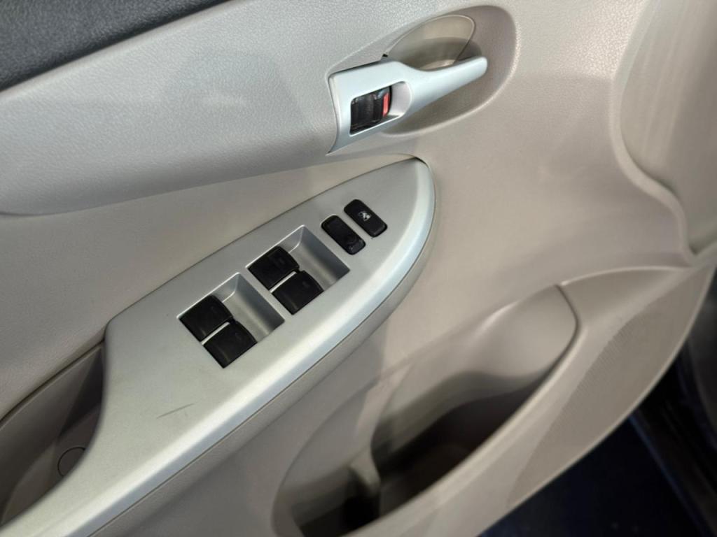 TOYOTA Corolla - Foto