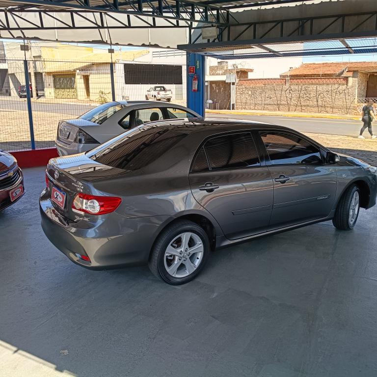 TOYOTA Corolla - Foto