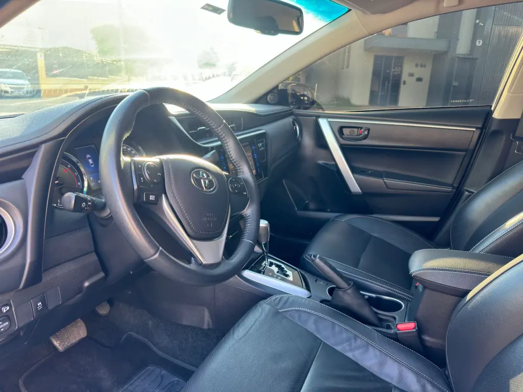 TOYOTA Corolla - Foto