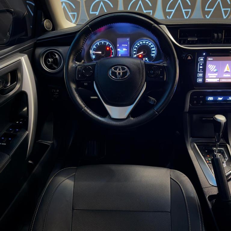 TOYOTA Corolla - Foto