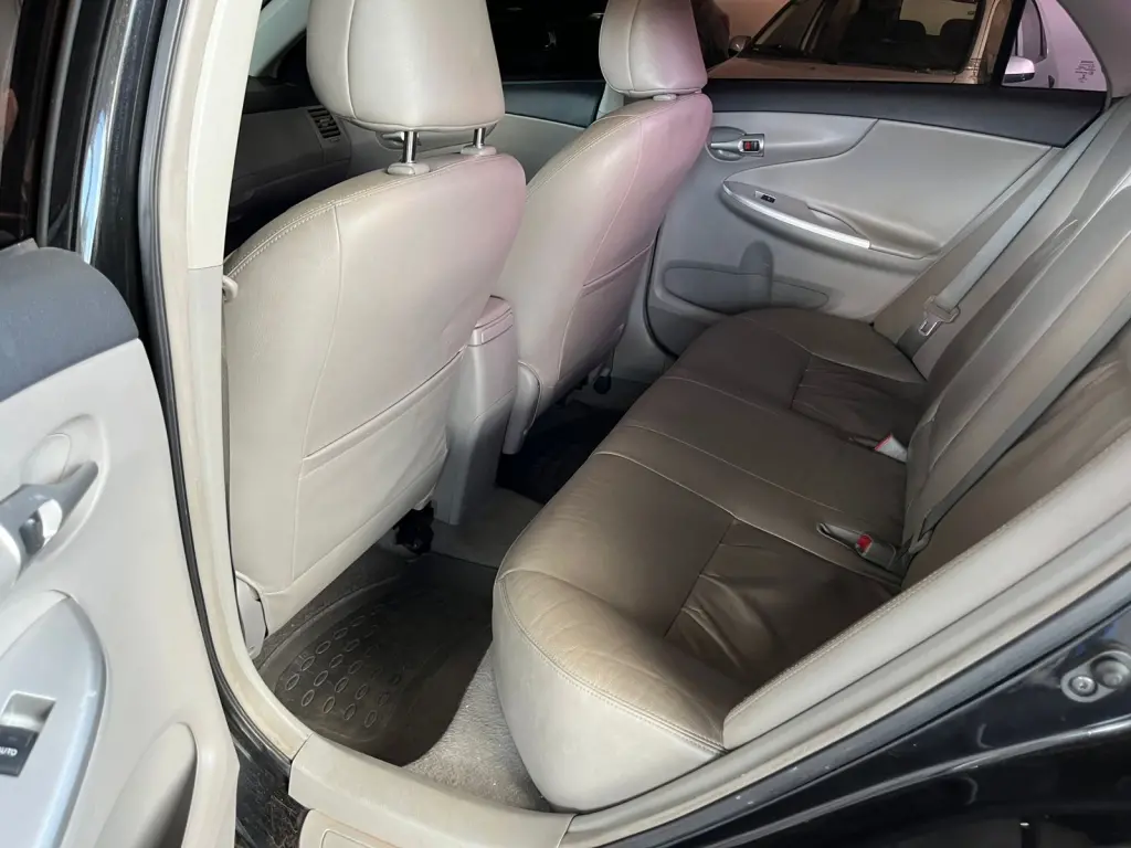 TOYOTA Corolla - Foto