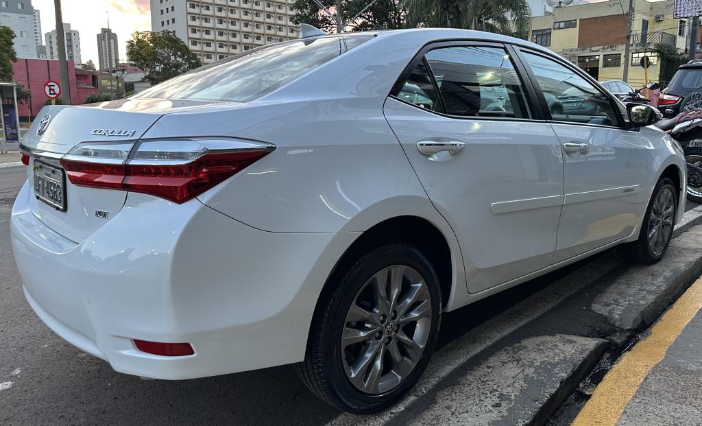 TOYOTA Corolla - Foto