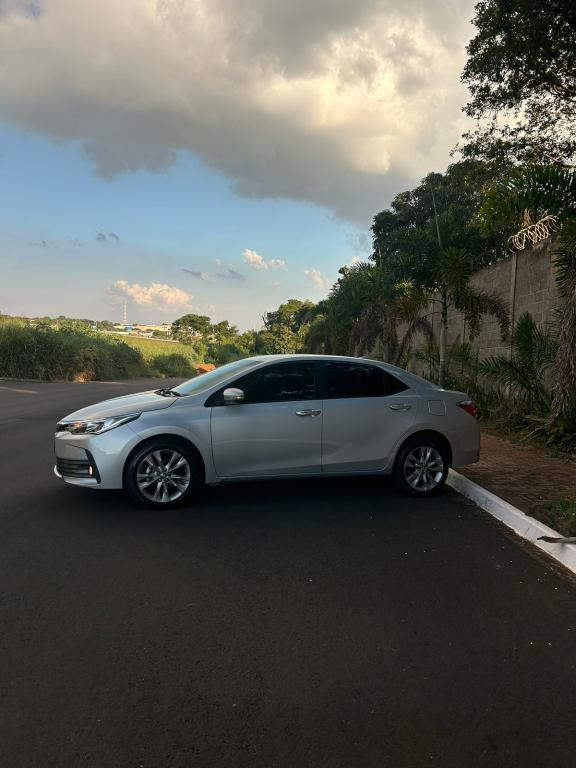 TOYOTA Corolla - Foto