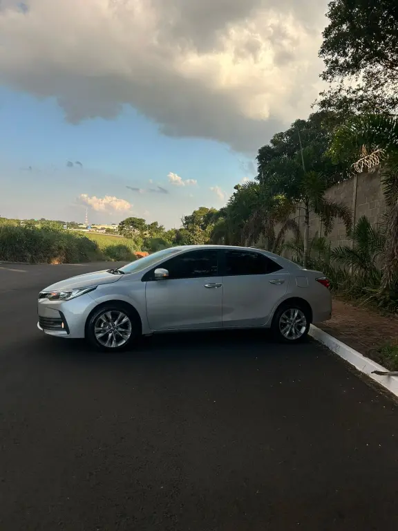 TOYOTA Corolla - Foto