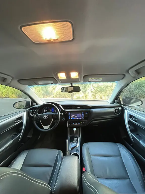 TOYOTA Corolla - Foto