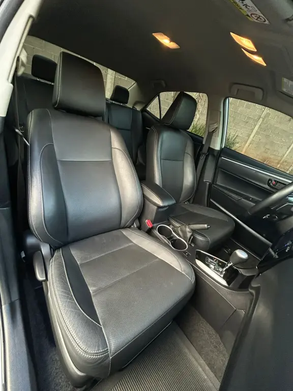TOYOTA Corolla - Foto
