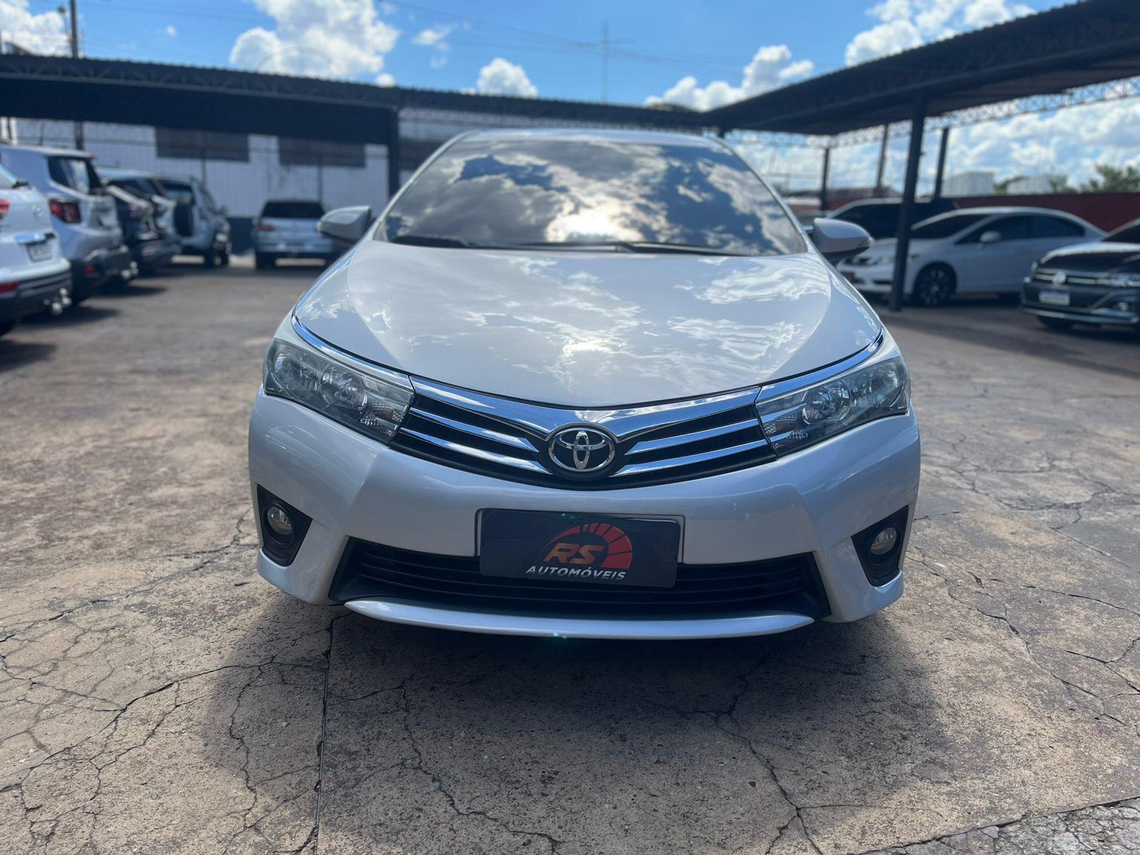 TOYOTA Corolla - Foto