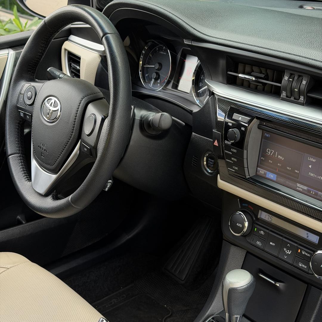 TOYOTA Corolla - Foto