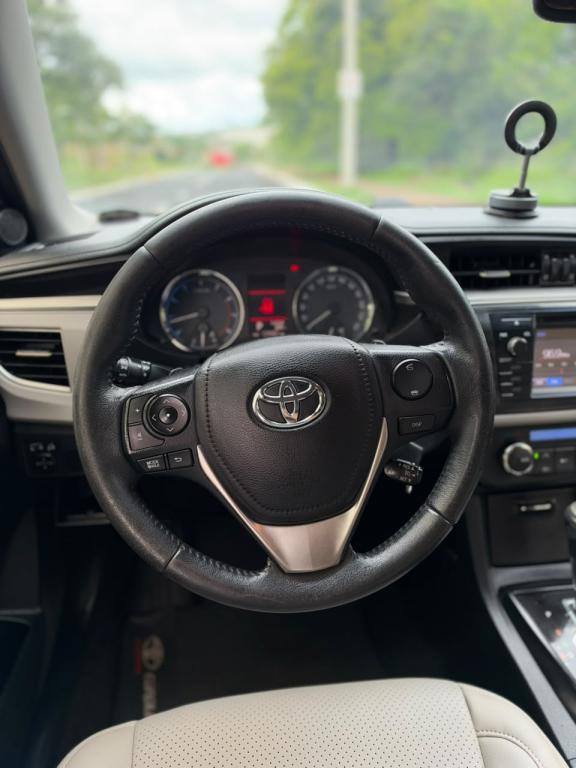 TOYOTA Corolla - Foto