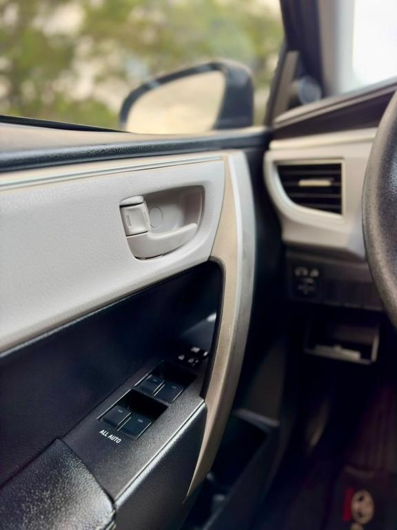 TOYOTA Corolla - Foto