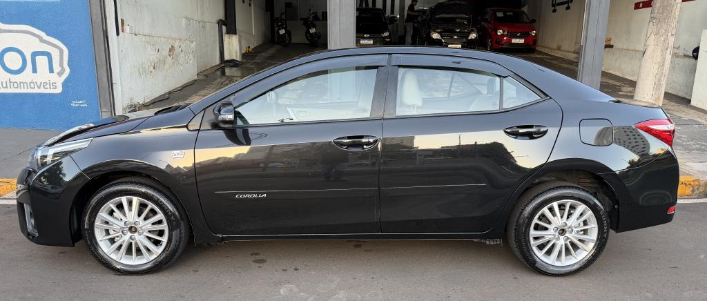 TOYOTA Corolla - Foto