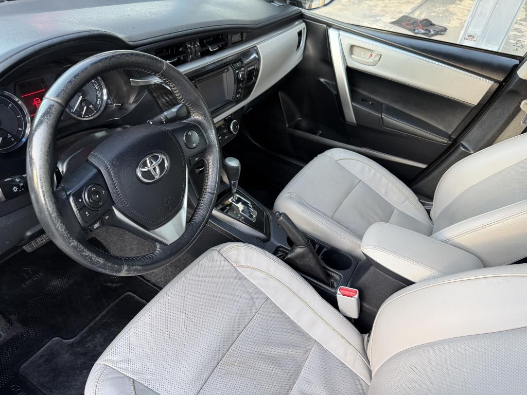 TOYOTA Corolla - Foto