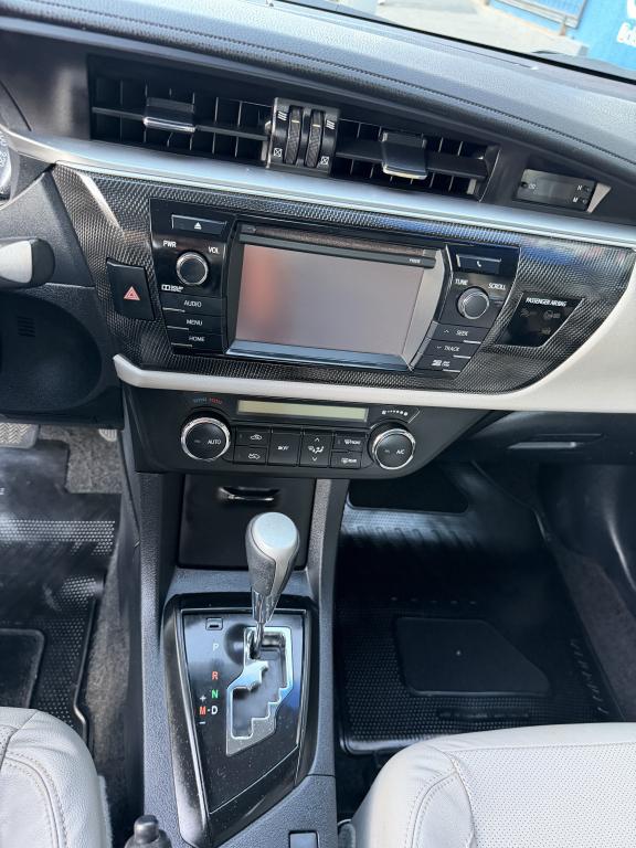 TOYOTA Corolla - Foto
