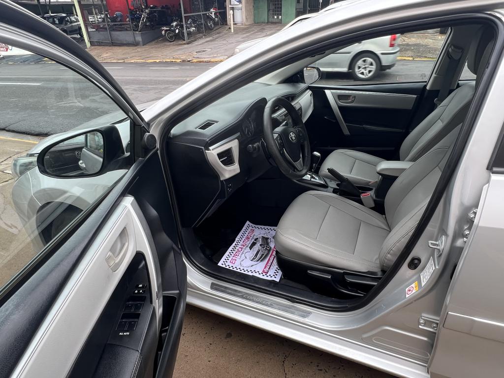 TOYOTA Corolla - Foto