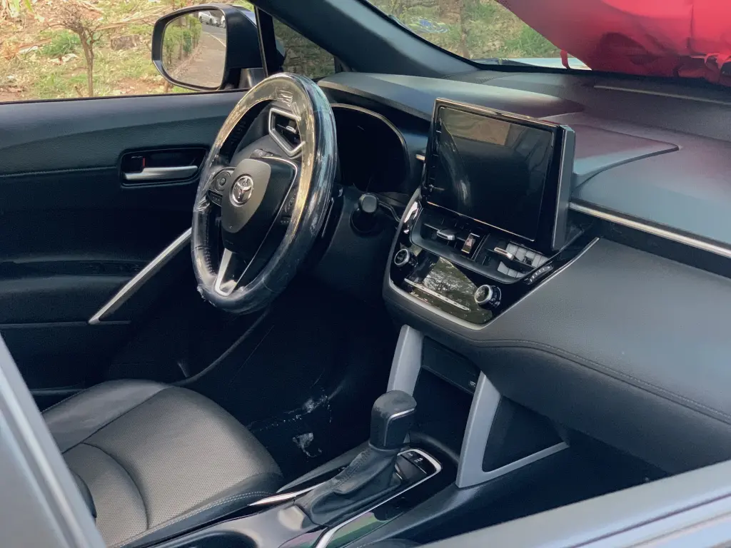 TOYOTA Corolla Cross - Foto