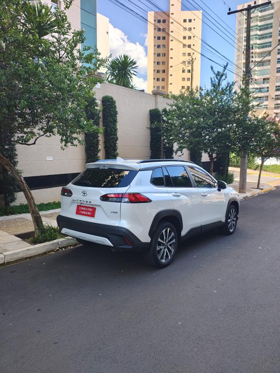 TOYOTA Corolla Cross - Foto