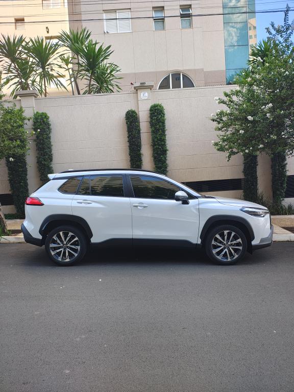 TOYOTA Corolla Cross - Foto