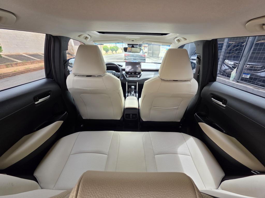 TOYOTA Corolla Cross - Foto