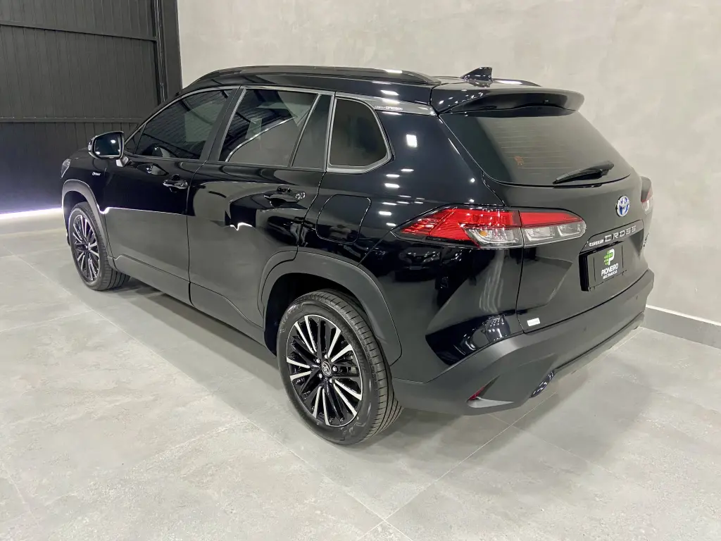 TOYOTA Corolla Cross - Foto