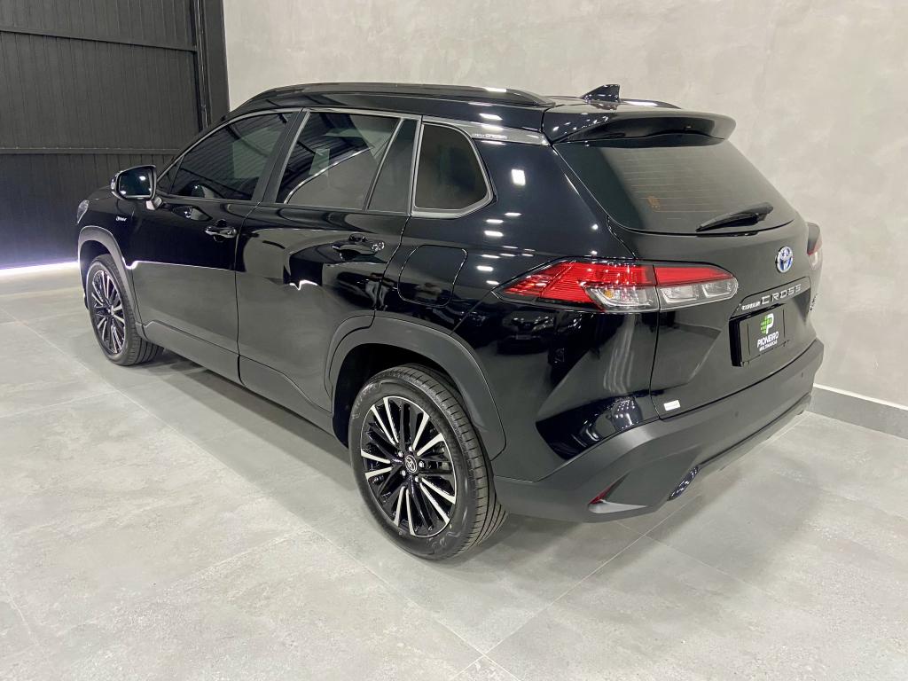 TOYOTA Corolla Cross - Foto
