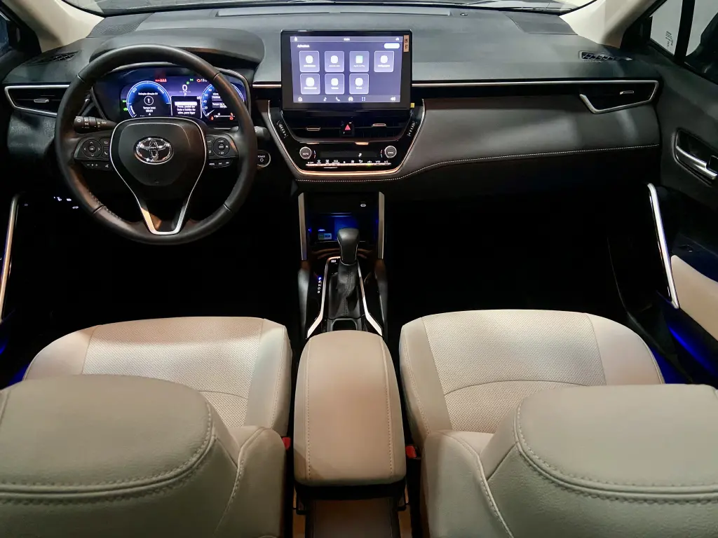 TOYOTA Corolla Cross - Foto