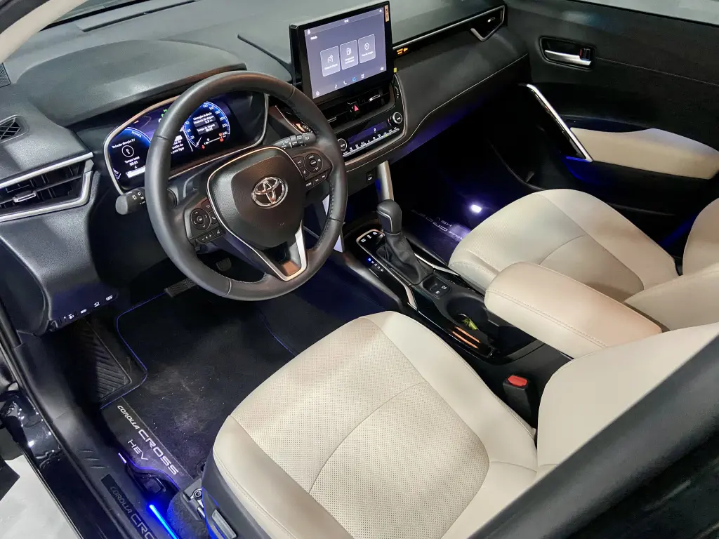 TOYOTA Corolla Cross - Foto