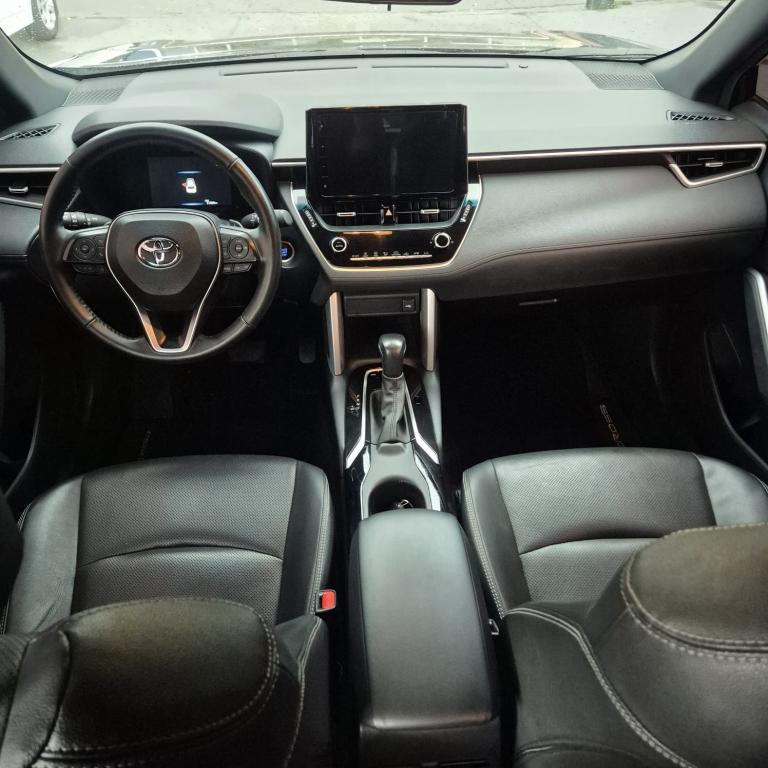 TOYOTA Corolla Cross - Foto