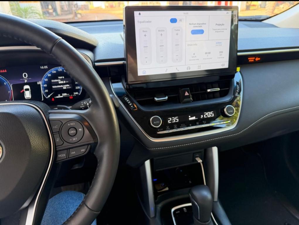 TOYOTA Corolla Cross - Foto