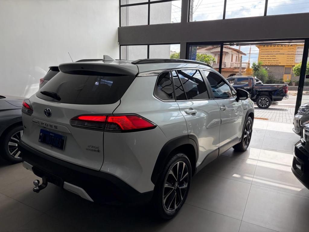 TOYOTA Corolla Cross - Foto