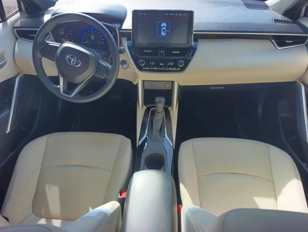 TOYOTA Corolla Cross - Foto
