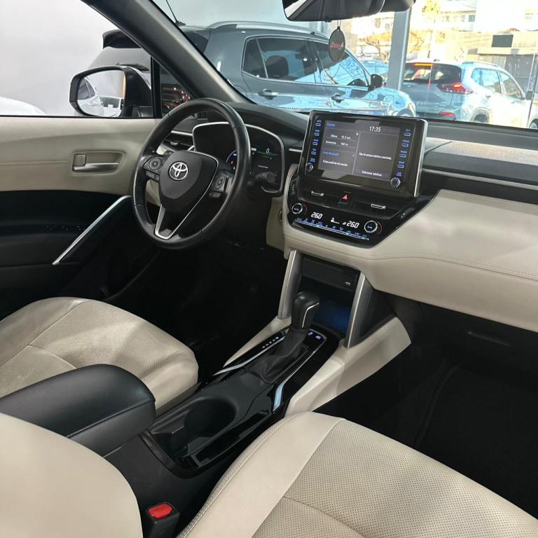 TOYOTA Corolla Cross - Foto