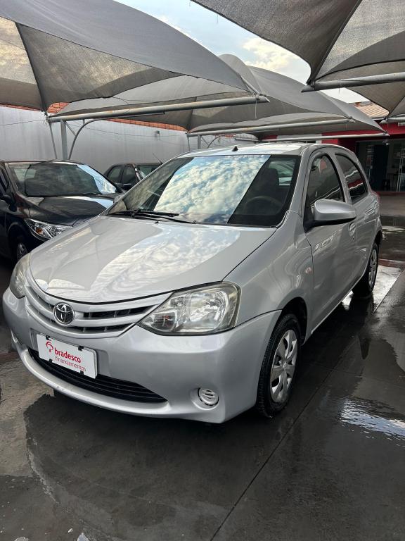 TOYOTA Etios Hatch
