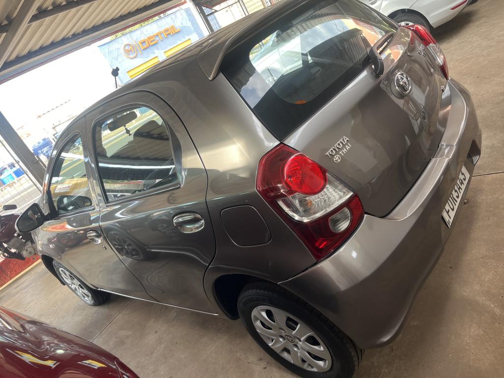 TOYOTA Etios Hatch