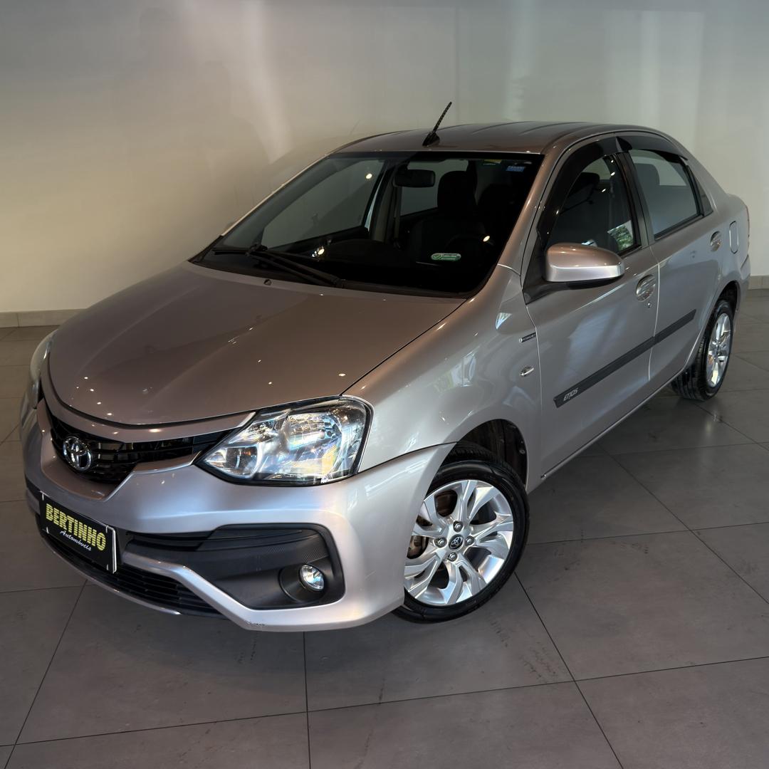 TOYOTA Etios Hatch