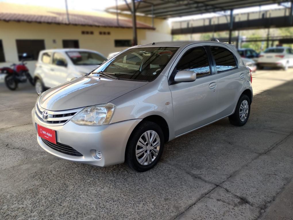 TOYOTA Etios Hatch
