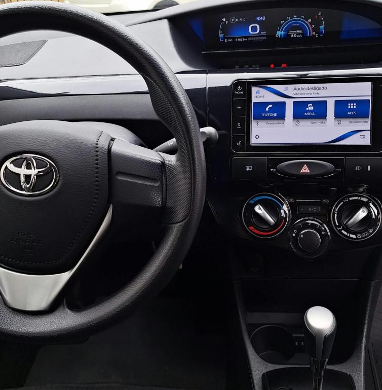 TOYOTA Etios Hatch - Foto