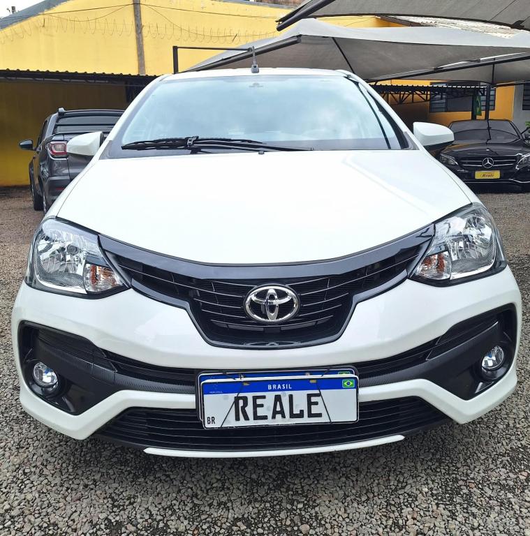TOYOTA Etios Hatch - Foto