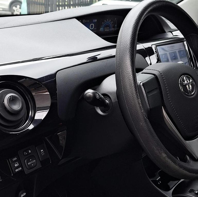 TOYOTA Etios Hatch - Foto