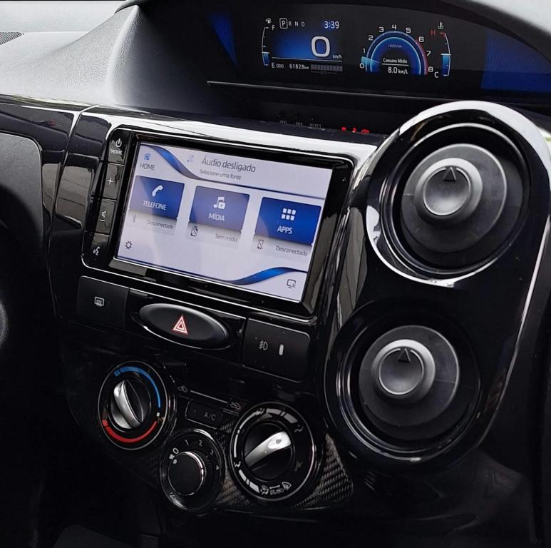 TOYOTA Etios Hatch - Foto